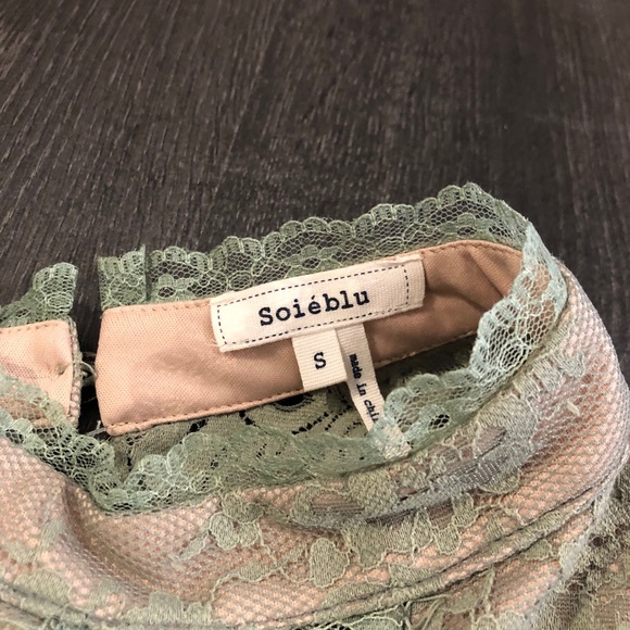 Stretch short lace dress - Picture 11 of 12